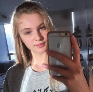 Meet your Posher, Alisha